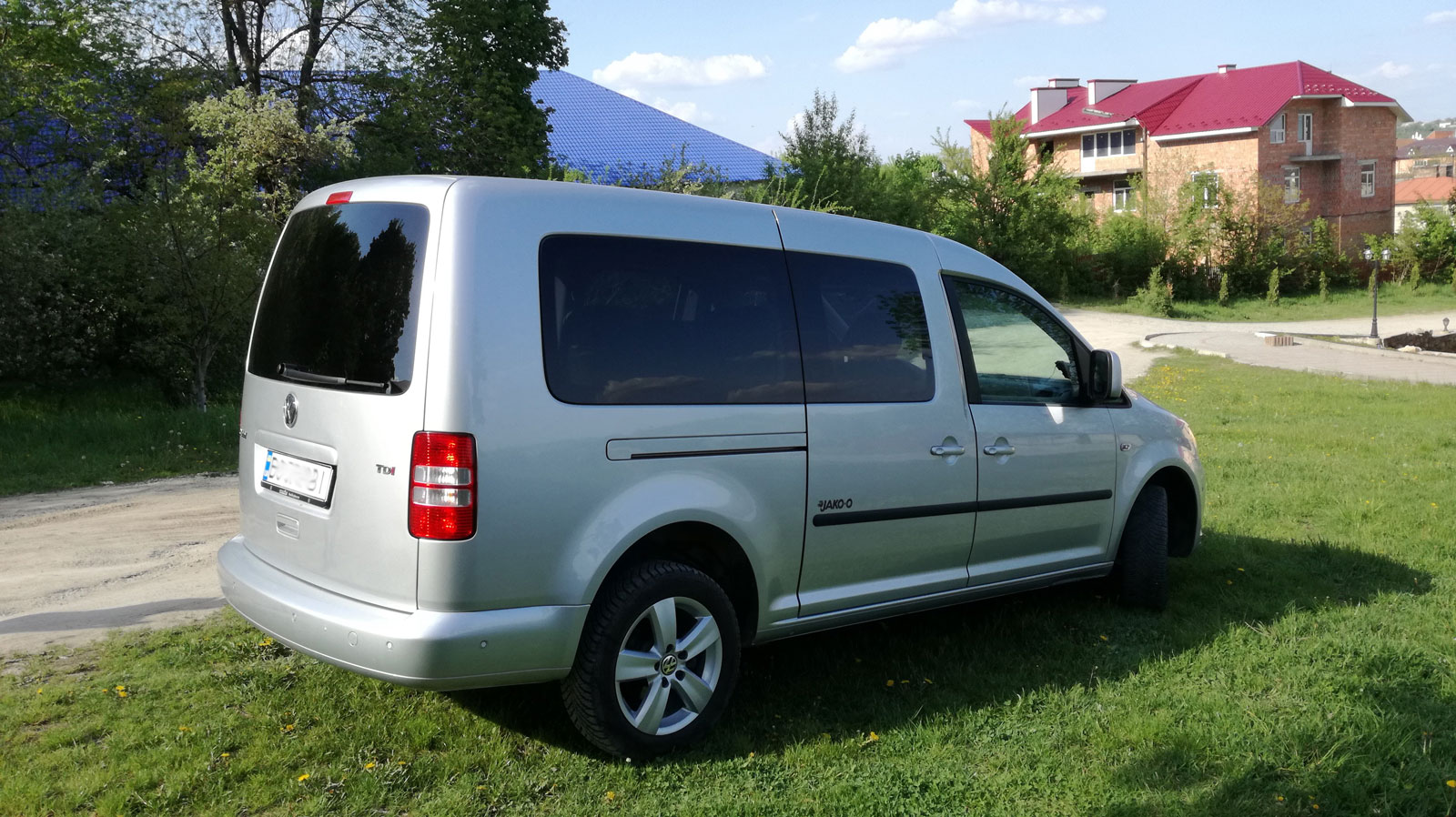 Private travel guide with car Ukraine